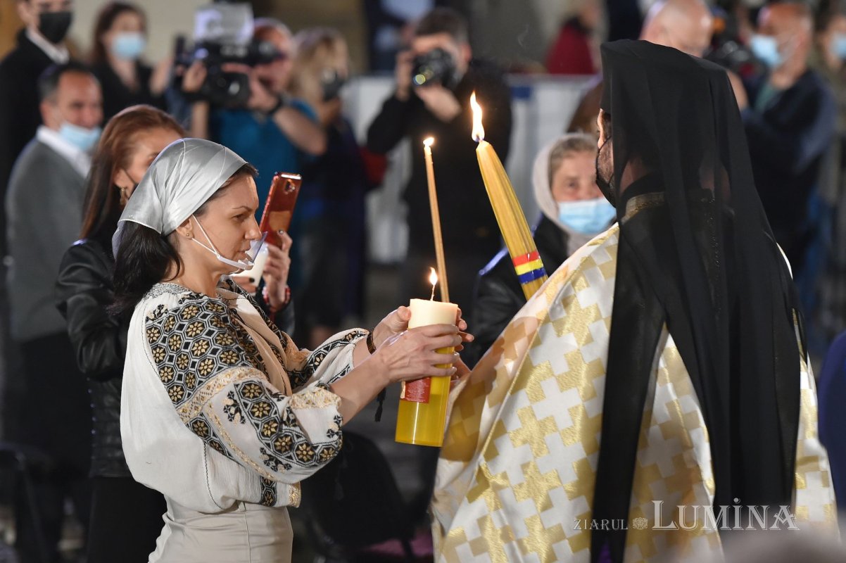 Slujba Învierii Domnului pe Colina Bucuriei 169918