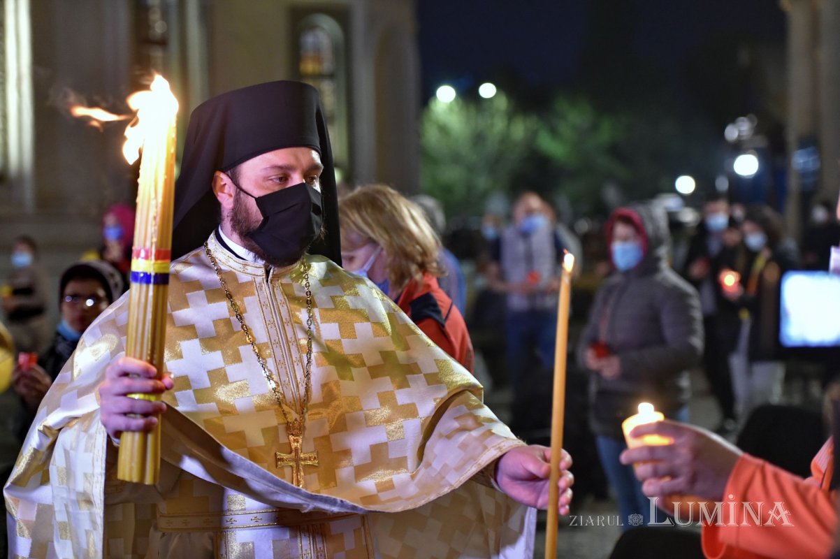 Slujba Învierii Domnului pe Colina Bucuriei 169924