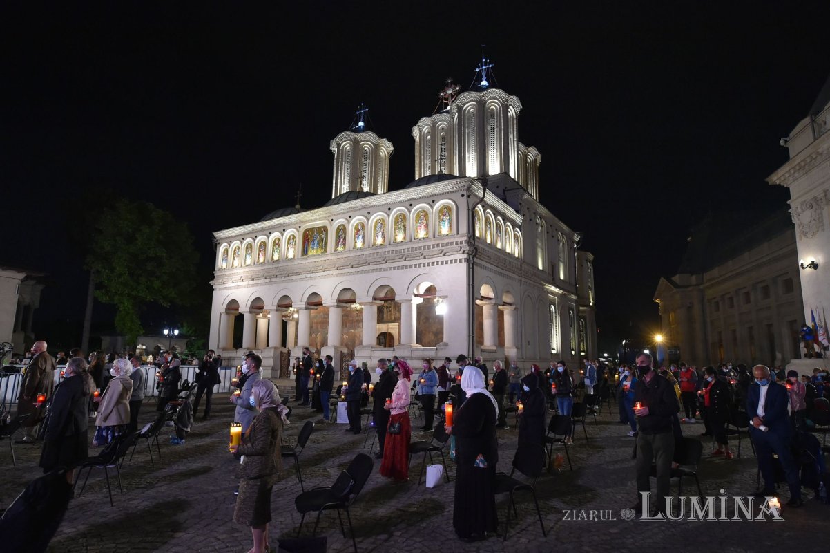 Slujba Învierii Domnului pe Colina Bucuriei 169925