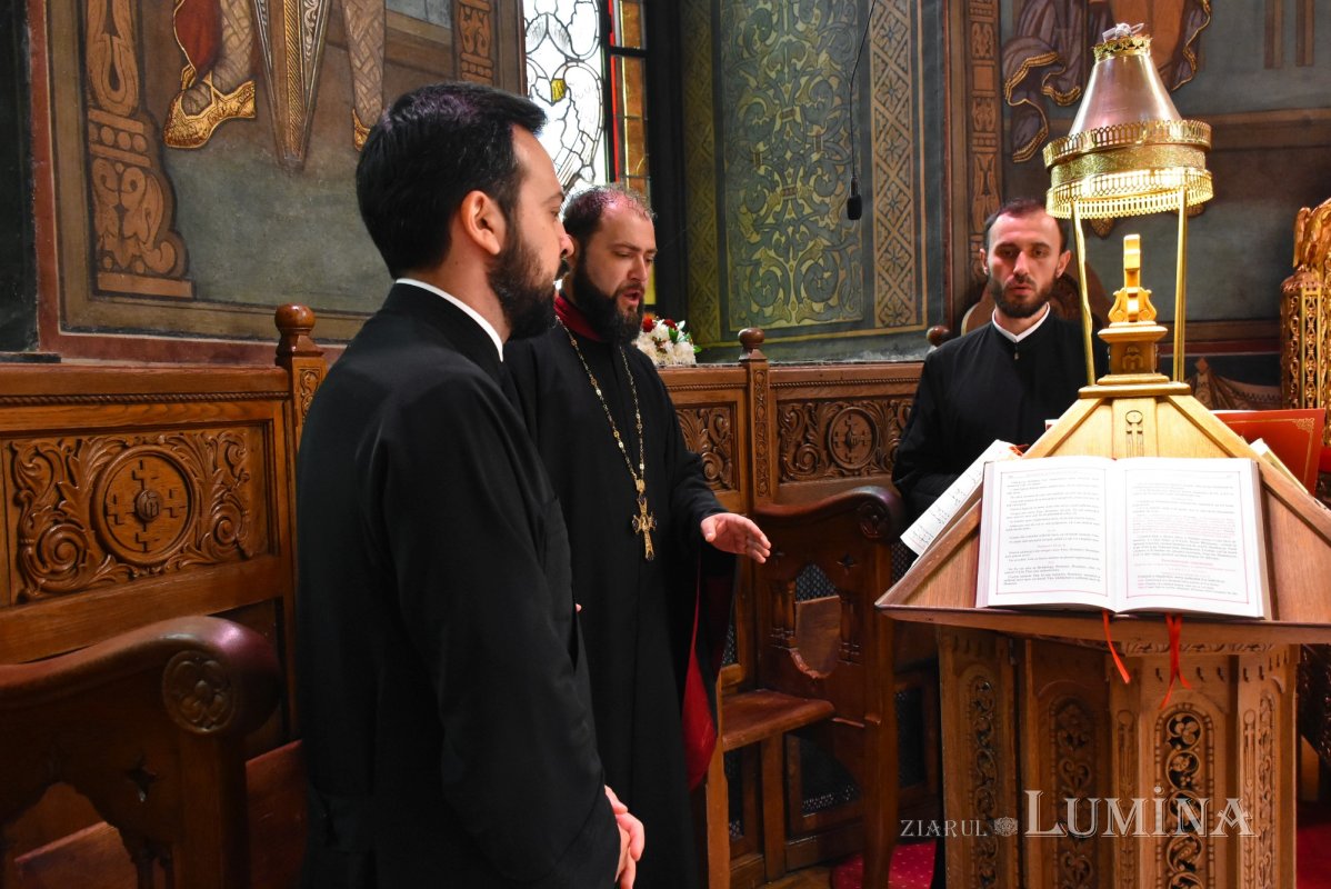 Vecernia misionară din prima zi de Paști la Catedrala Patriarhală 169936