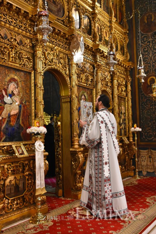 Vecernia misionară din prima zi de Paști la Catedrala Patriarhală 169943