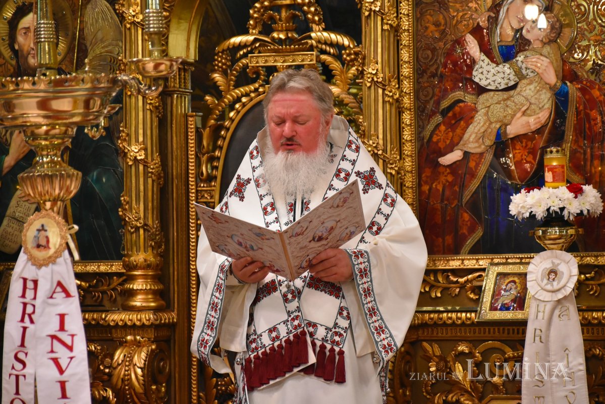 Vecernia misionară din prima zi de Paști la Catedrala Patriarhală 169960