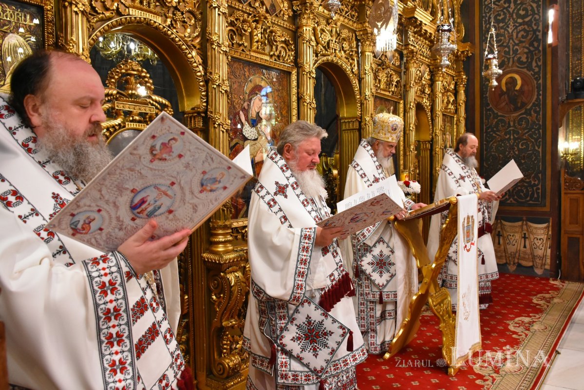 Vecernia misionară din prima zi de Paști la Catedrala Patriarhală 169969