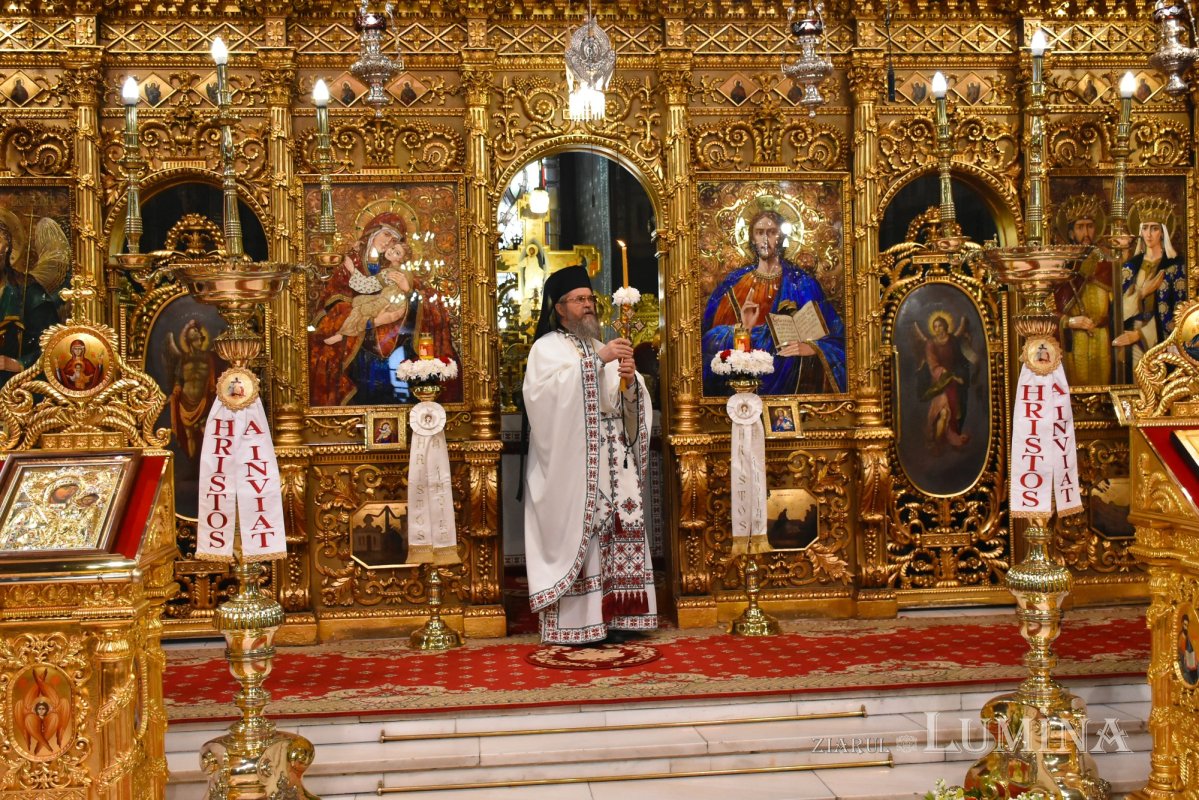 Vecernia misionară din prima zi de Paști la Catedrala Patriarhală 169991