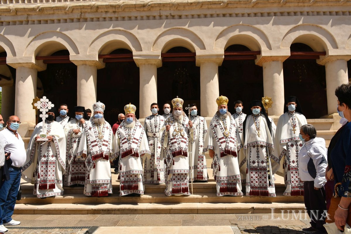 Vecernia misionară din prima zi de Paști la Catedrala Patriarhală 169994