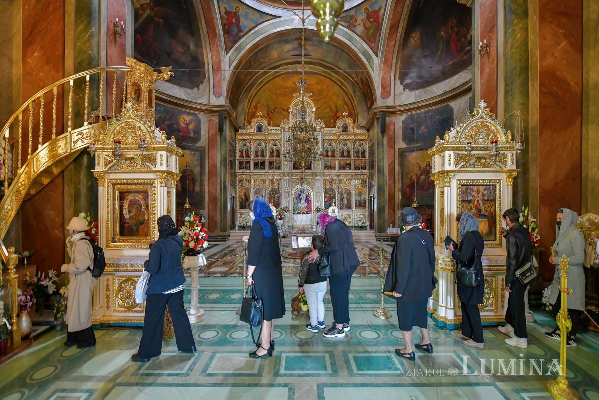 Binecuvântarea Izvorului Tămăduirii la mănăstirea prahoveană Ghighiu 170508