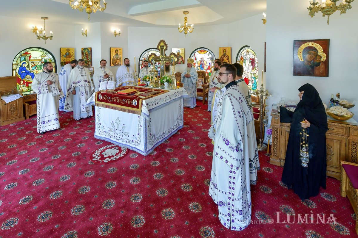 Binecuvântarea Izvorului Tămăduirii la mănăstirea prahoveană Ghighiu 170522