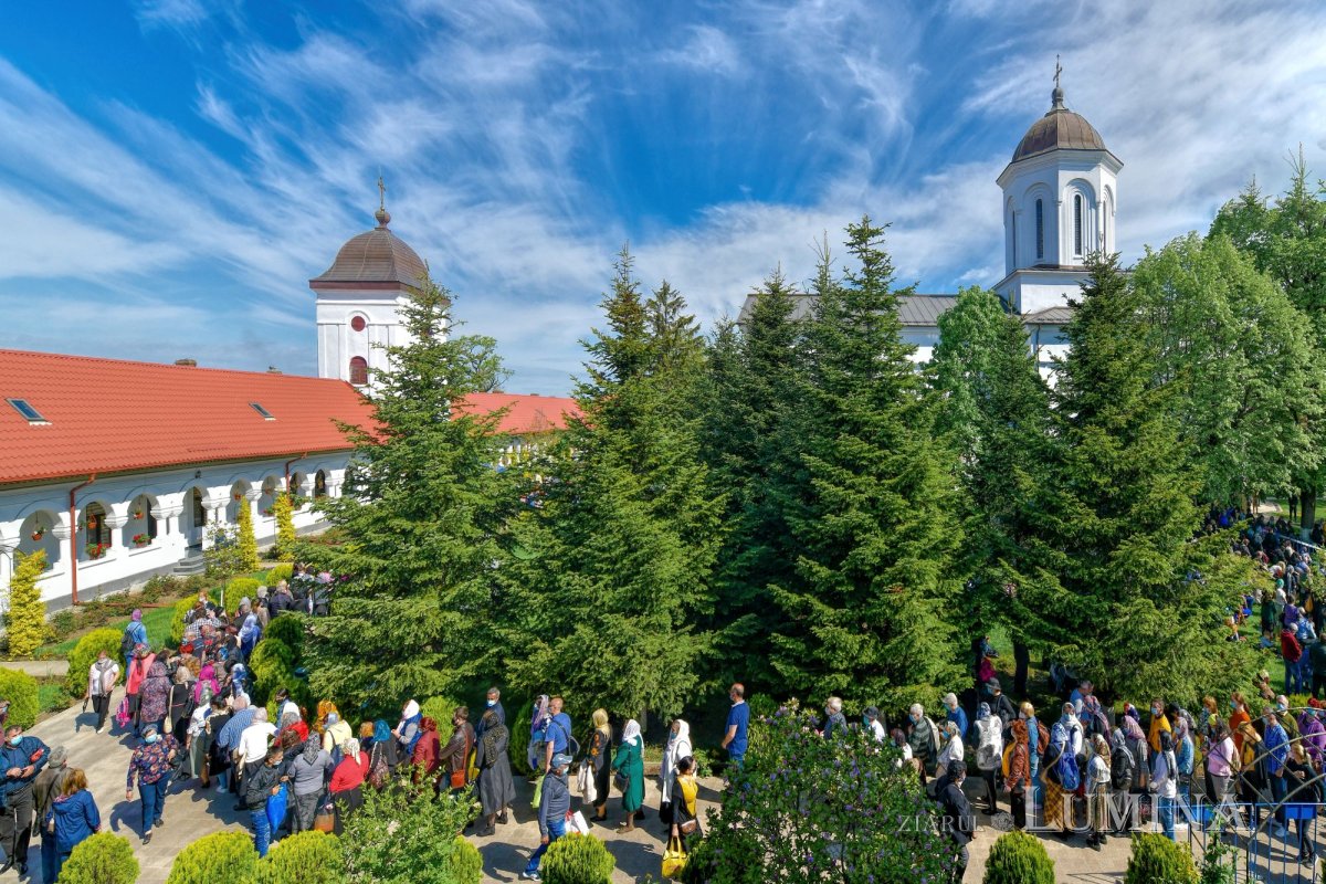Binecuvântarea Izvorului Tămăduirii la mănăstirea prahoveană Ghighiu 170533