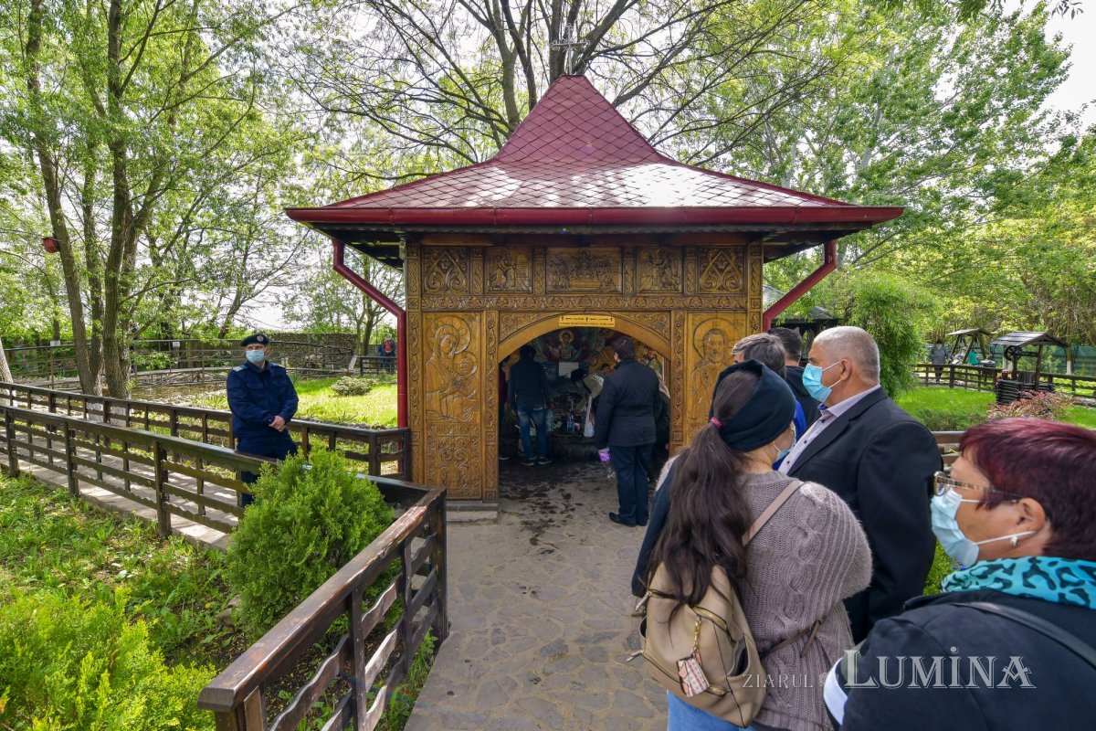 Binecuvântarea Izvorului Tămăduirii la mănăstirea prahoveană Ghighiu 170539