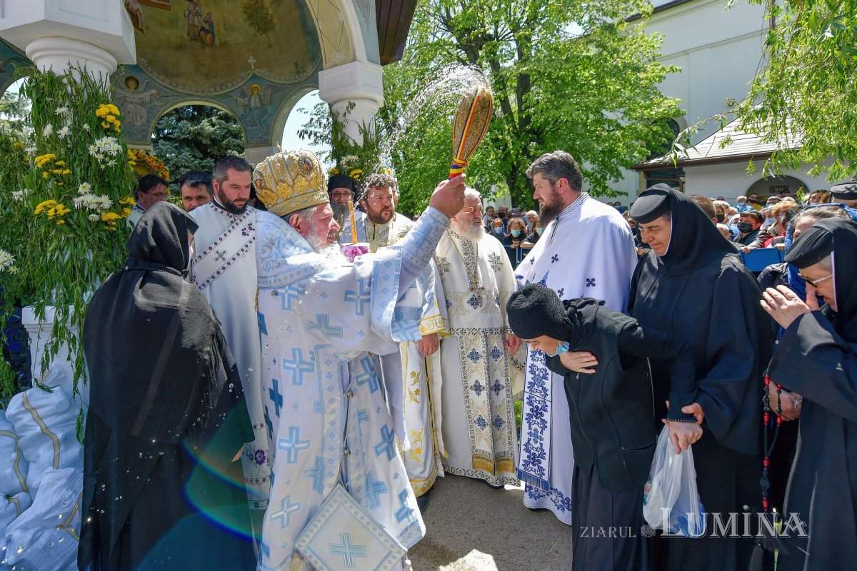 Binecuvântarea Izvorului Tămăduirii la mănăstirea prahoveană Ghighiu 170553
