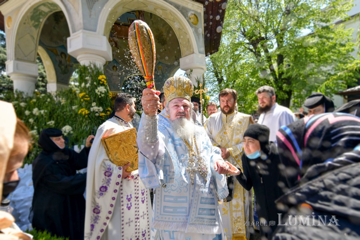 Binecuvântarea Izvorului Tămăduirii la mănăstirea prahoveană Ghighiu 170554