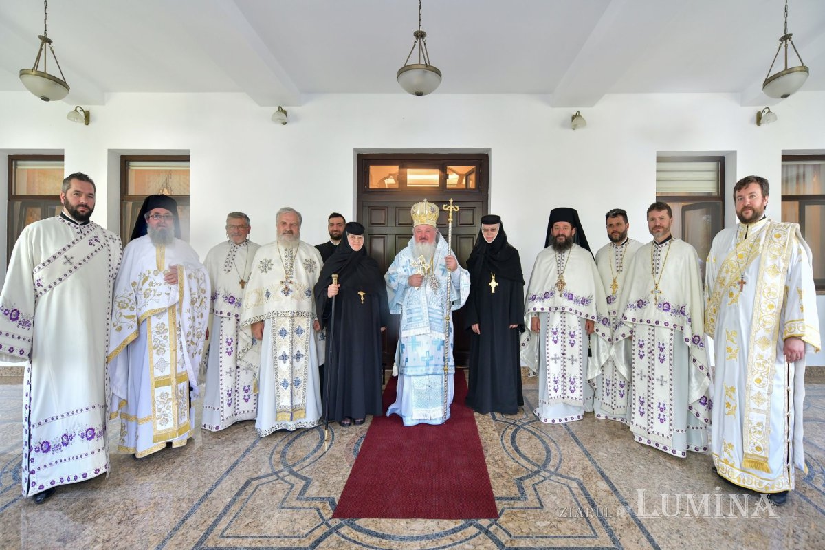 Binecuvântarea Izvorului Tămăduirii la mănăstirea prahoveană Ghighiu 170557