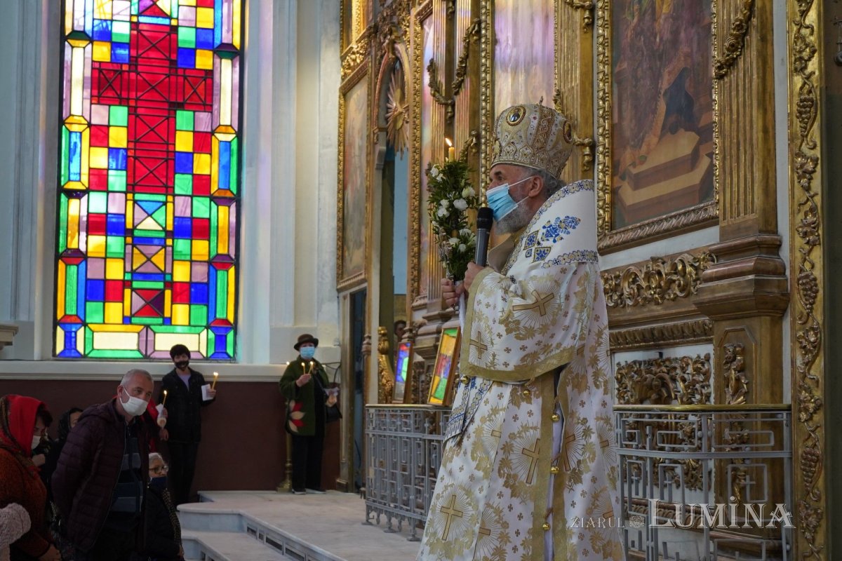 Pelerinaj la izvorul minunat de la Biserica „Buna Vestire” din Brăila 170489