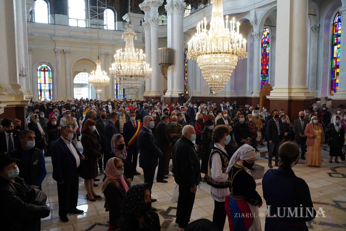 Pelerinaj la izvorul minunat de la Biserica „Buna Vestire” din Brăila 170493