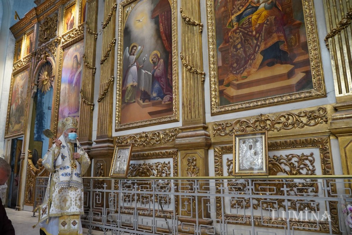 Pelerinaj la izvorul minunat de la Biserica „Buna Vestire” din Brăila 170495