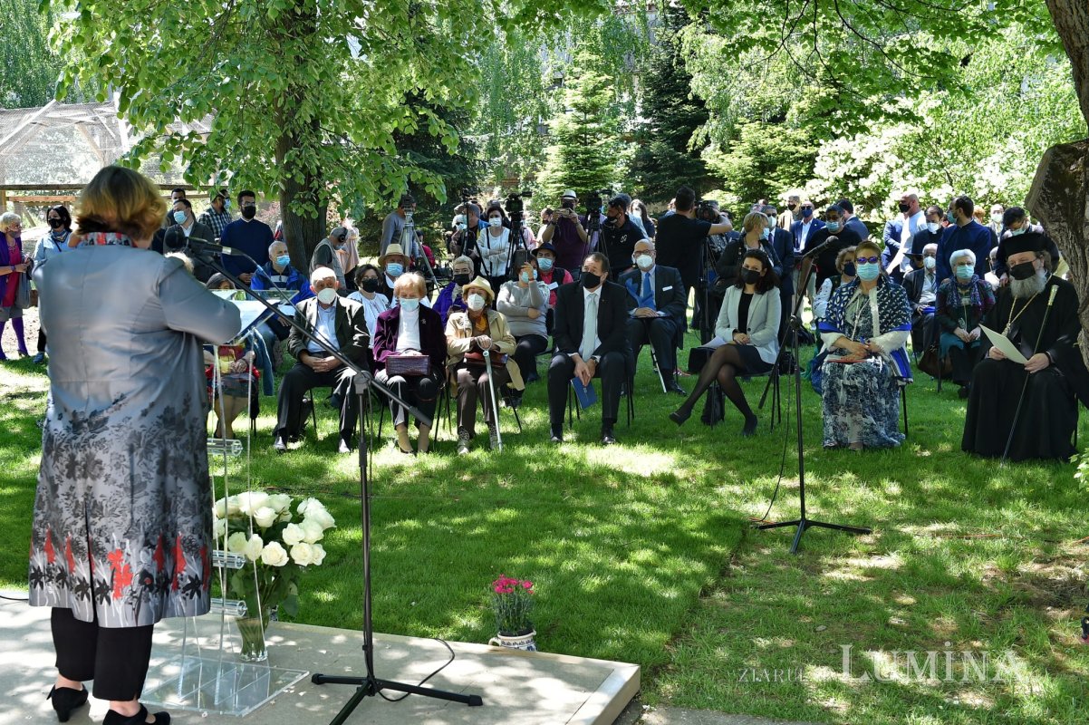 Tezaur şi Iconostas al spiritualităţii populare româneşti 170726