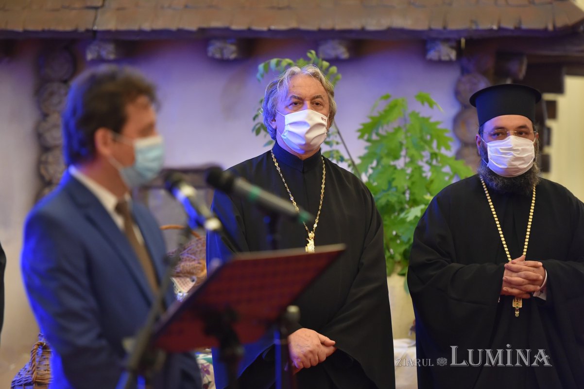 „Peisajul cultural-monahal Vânători-Neamț”, expoziţie  la Palatul Parlamentului 170801