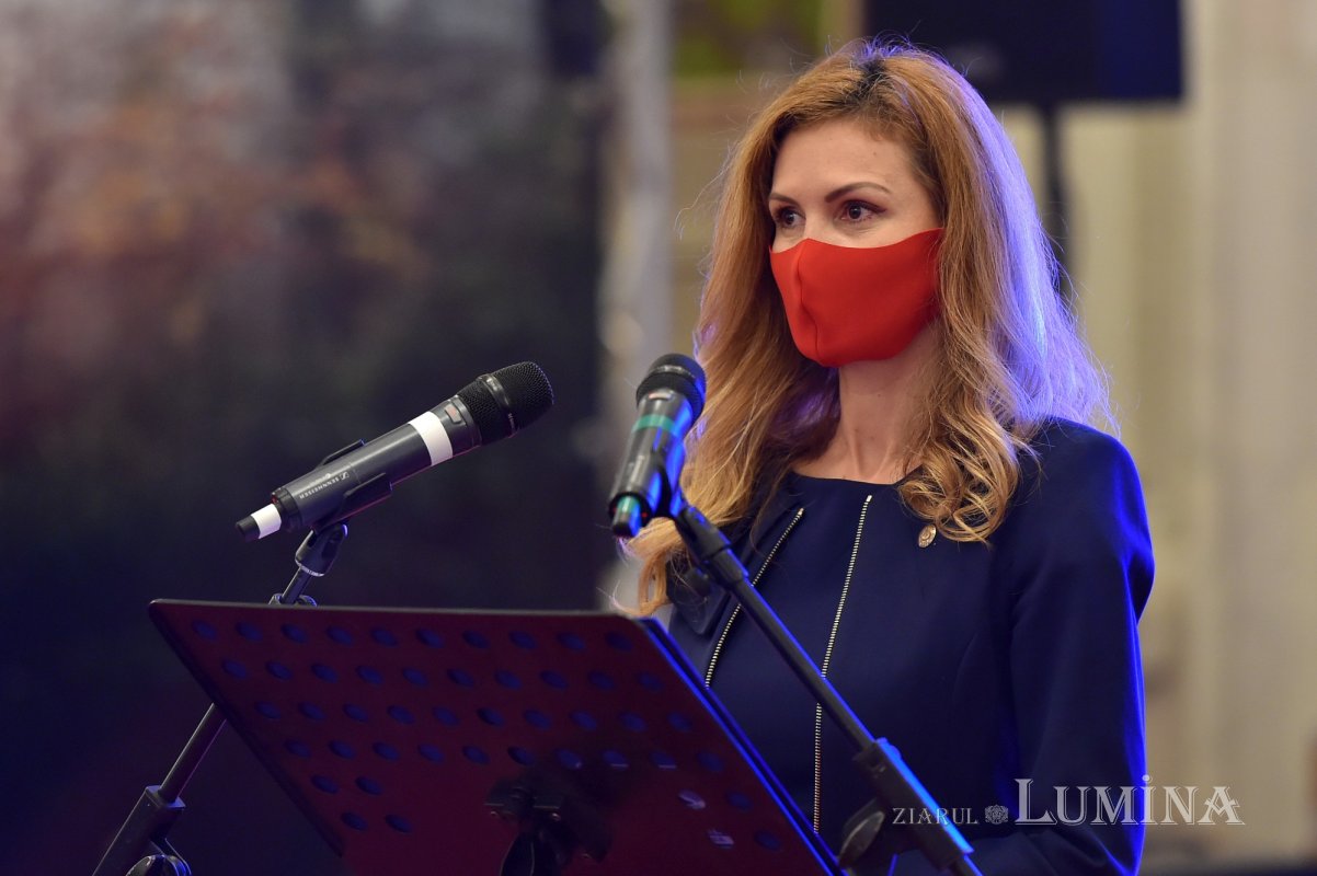 „Peisajul cultural-monahal Vânători-Neamț”, expoziţie  la Palatul Parlamentului 170806