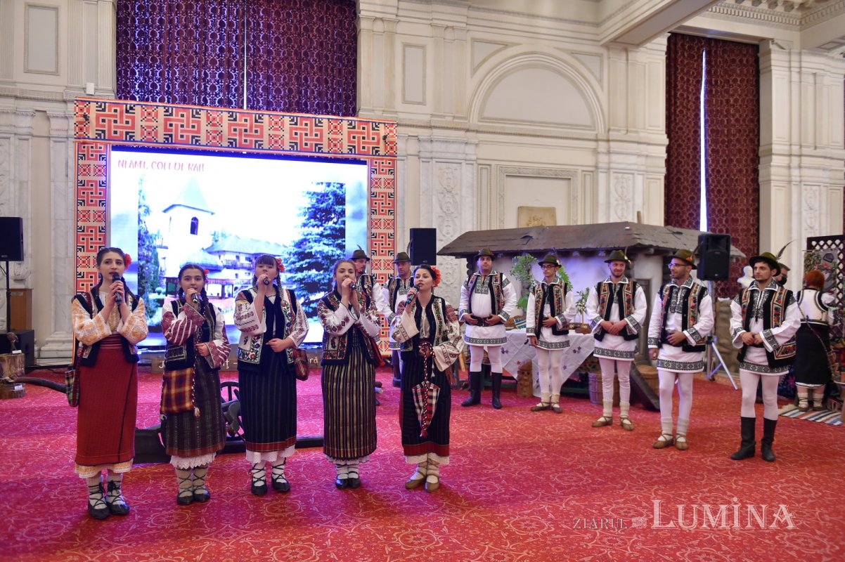 „Peisajul cultural-monahal Vânători-Neamț”, expoziţie  la Palatul Parlamentului 170815