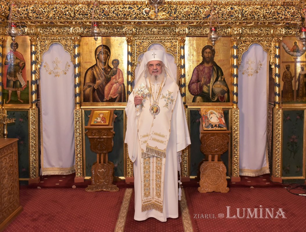 „Femeile Mironosiţe sunt icoane ale tuturor femeilor creştine” 171115