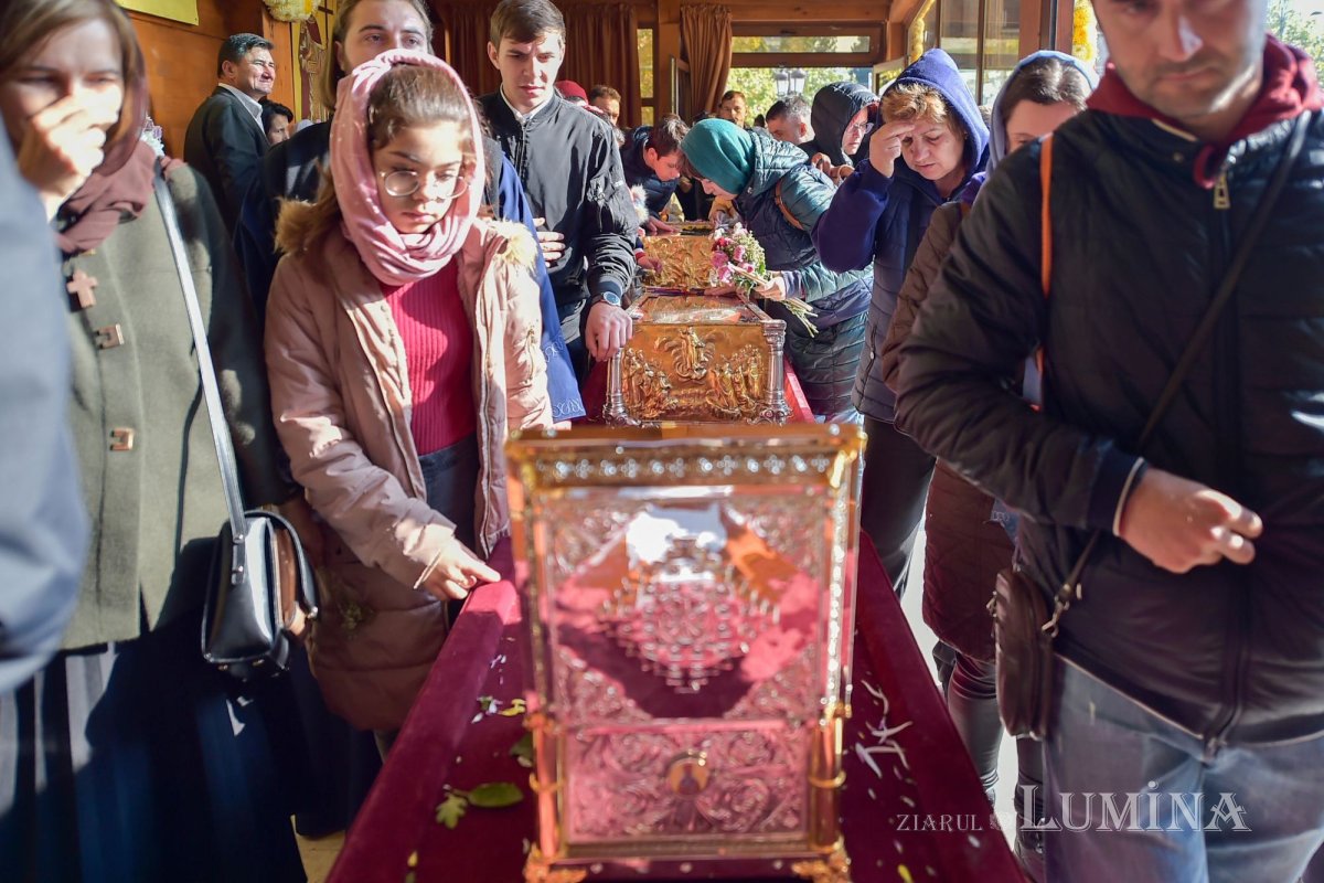 Volum dedicat Sfântului Dimitrie cel Nou,	Ocrotitorul Bucureștilor 171349