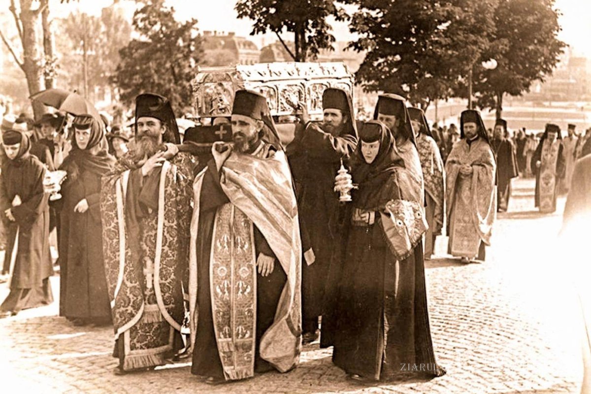 Volum dedicat Sfântului Dimitrie cel Nou,	Ocrotitorul Bucureștilor 171365