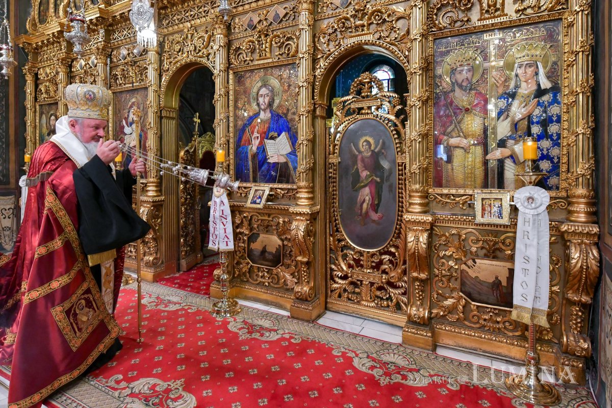 Slujba Privegherii în cinstea Sfinţilor Împăraţi la Catedrala Patriarhală 171546