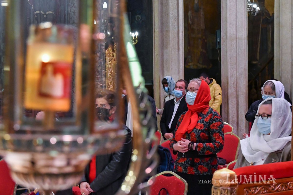 Slujba Privegherii în cinstea Sfinţilor Împăraţi la Catedrala Patriarhală 171562