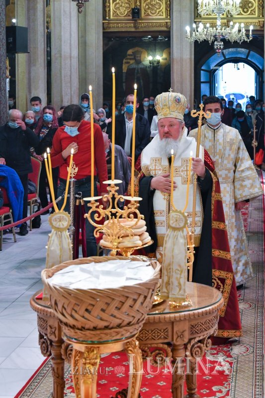 Slujba Privegherii în cinstea Sfinţilor Împăraţi la Catedrala Patriarhală 171569