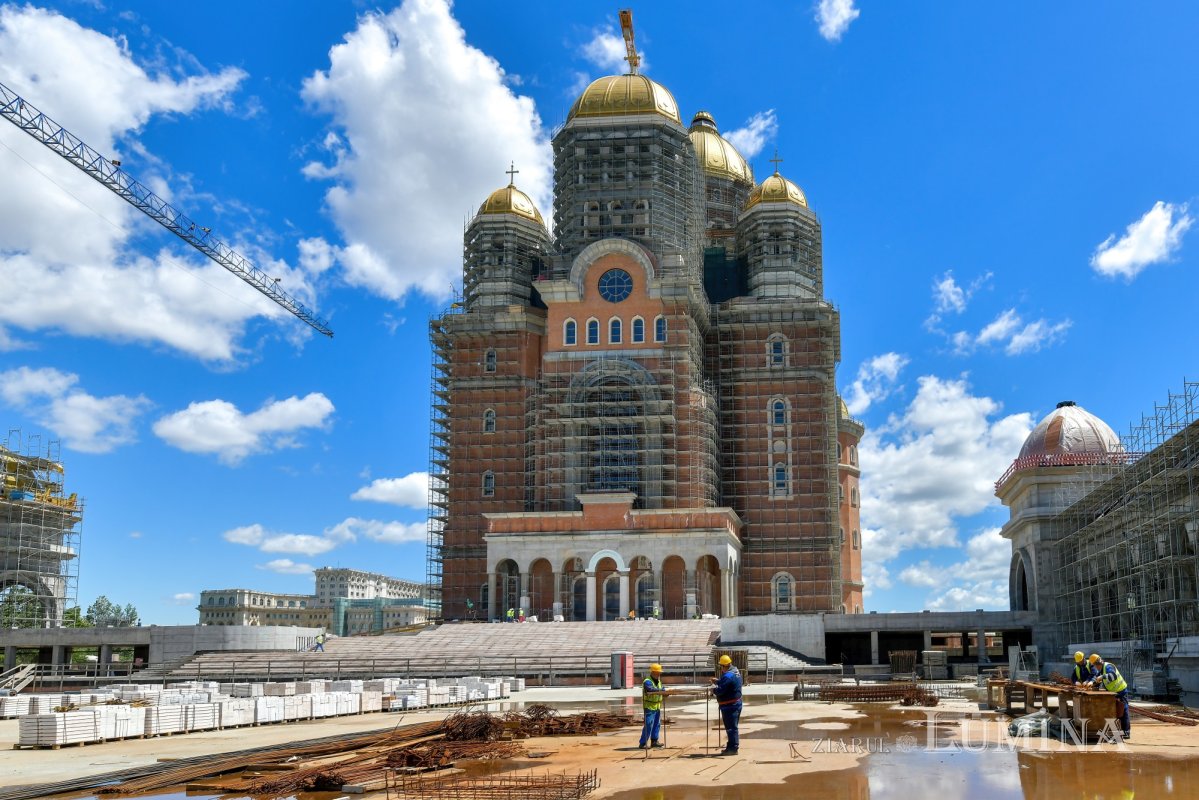 Stadiul lucrărilor pe șantierul Catedralei Naționale la finalul primăverii 171387