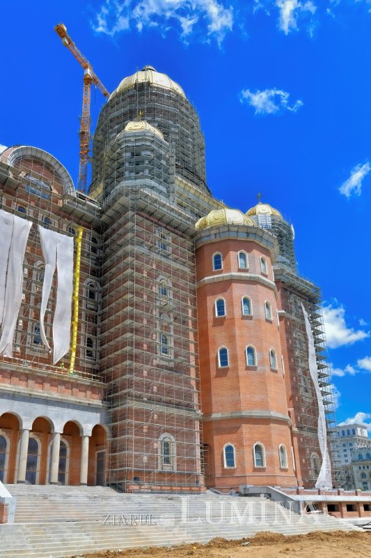 Stadiul lucrărilor pe șantierul Catedralei Naționale la finalul primăverii 171396