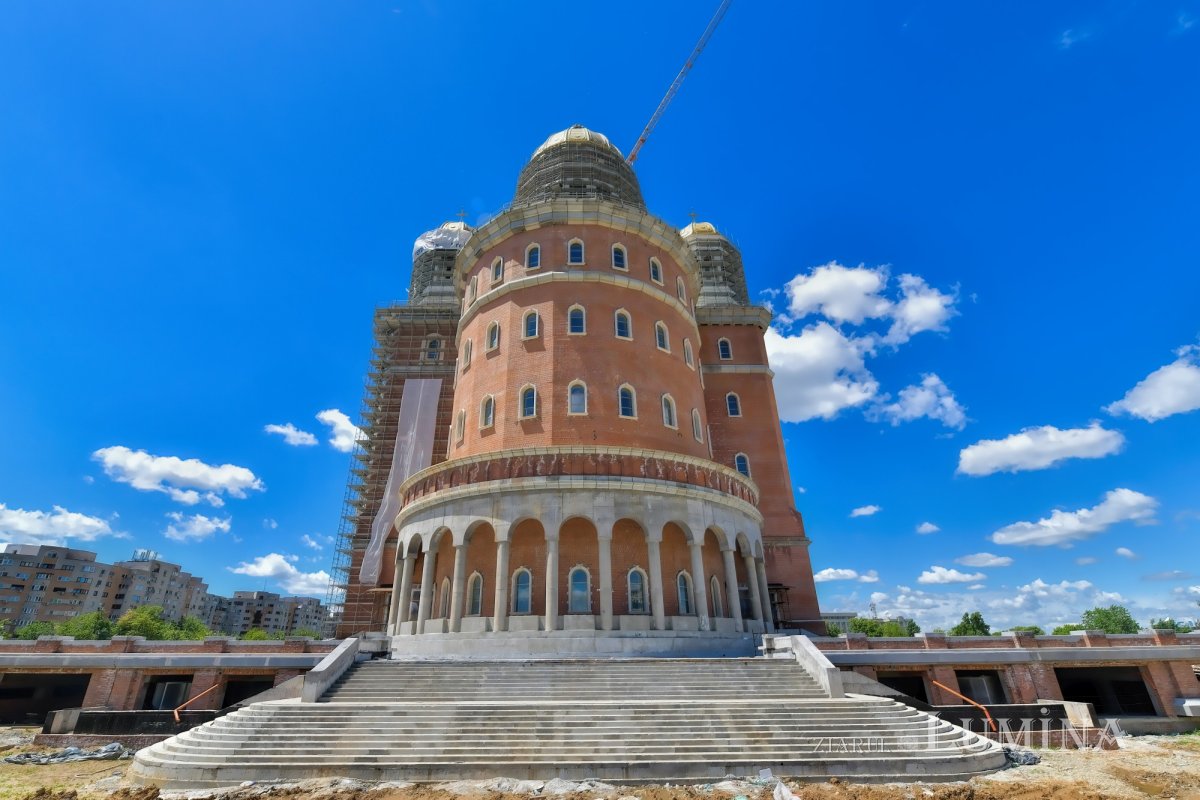 Stadiul lucrărilor pe șantierul Catedralei Naționale la finalul primăverii 171400