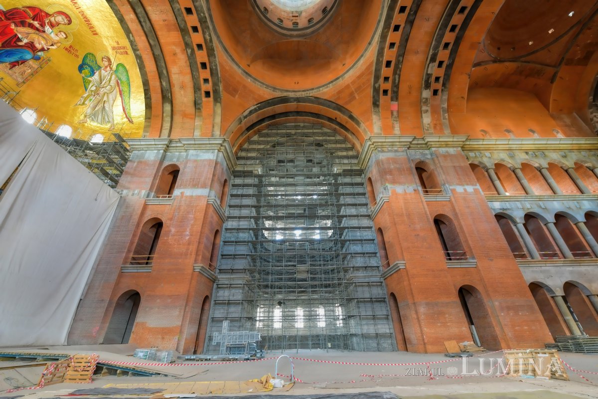 Stadiul lucrărilor pe șantierul Catedralei Naționale la finalul primăverii 171402