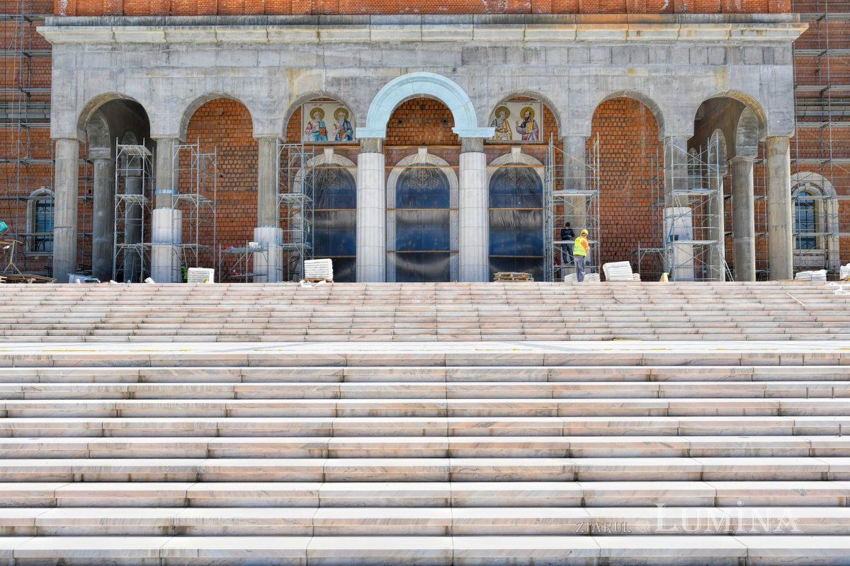 Stadiul lucrărilor pe șantierul Catedralei Naționale la finalul primăverii 171432