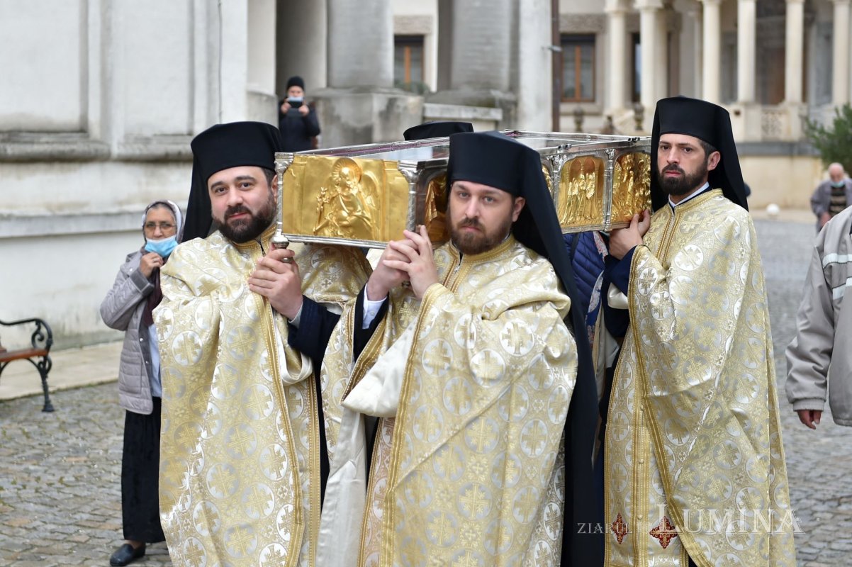 Hramul istoric al Catedralei Patriarhale din București 171637