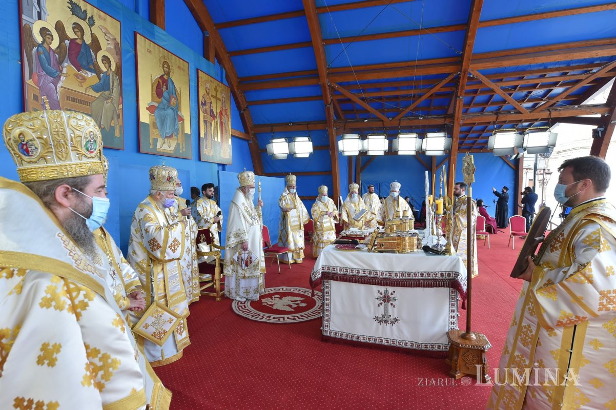 Hramul istoric al Catedralei Patriarhale din București 171656