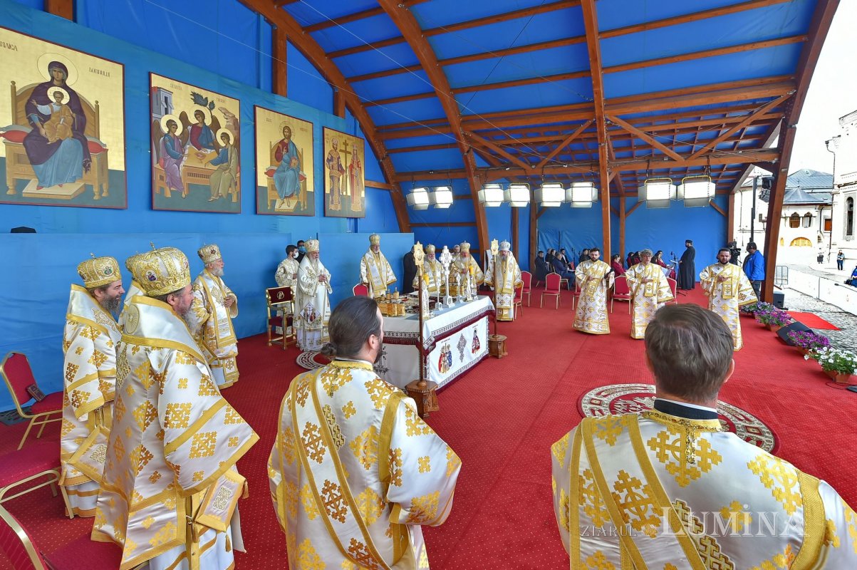 Hramul istoric al Catedralei Patriarhale din București 171659