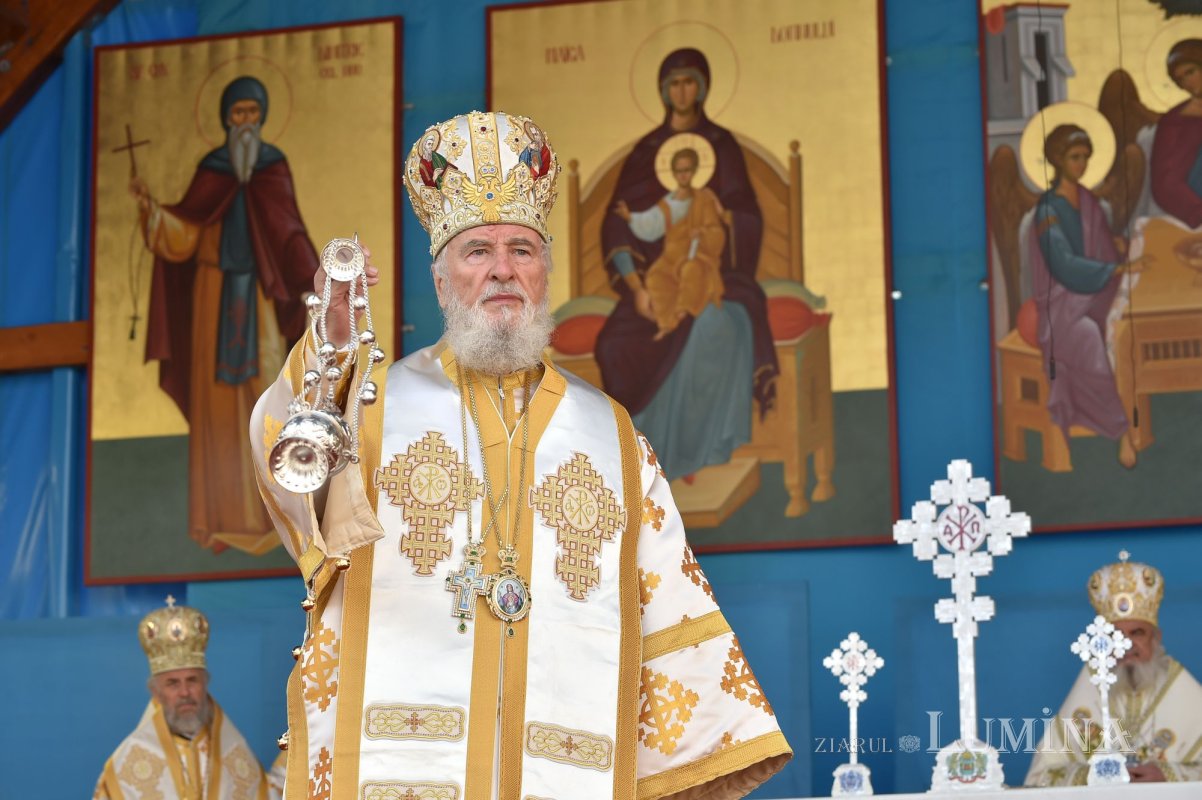 Hramul istoric al Catedralei Patriarhale din București 171670