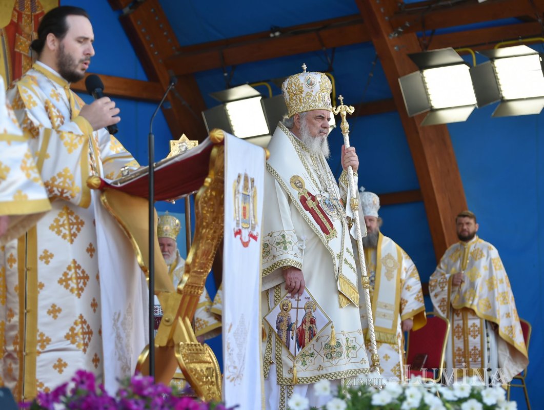 Hramul istoric al Catedralei Patriarhale din București 171680