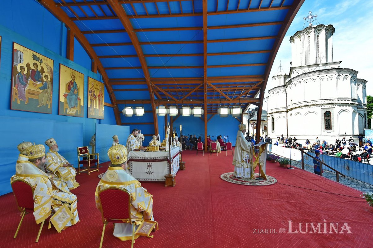 Hramul istoric al Catedralei Patriarhale din București 171683