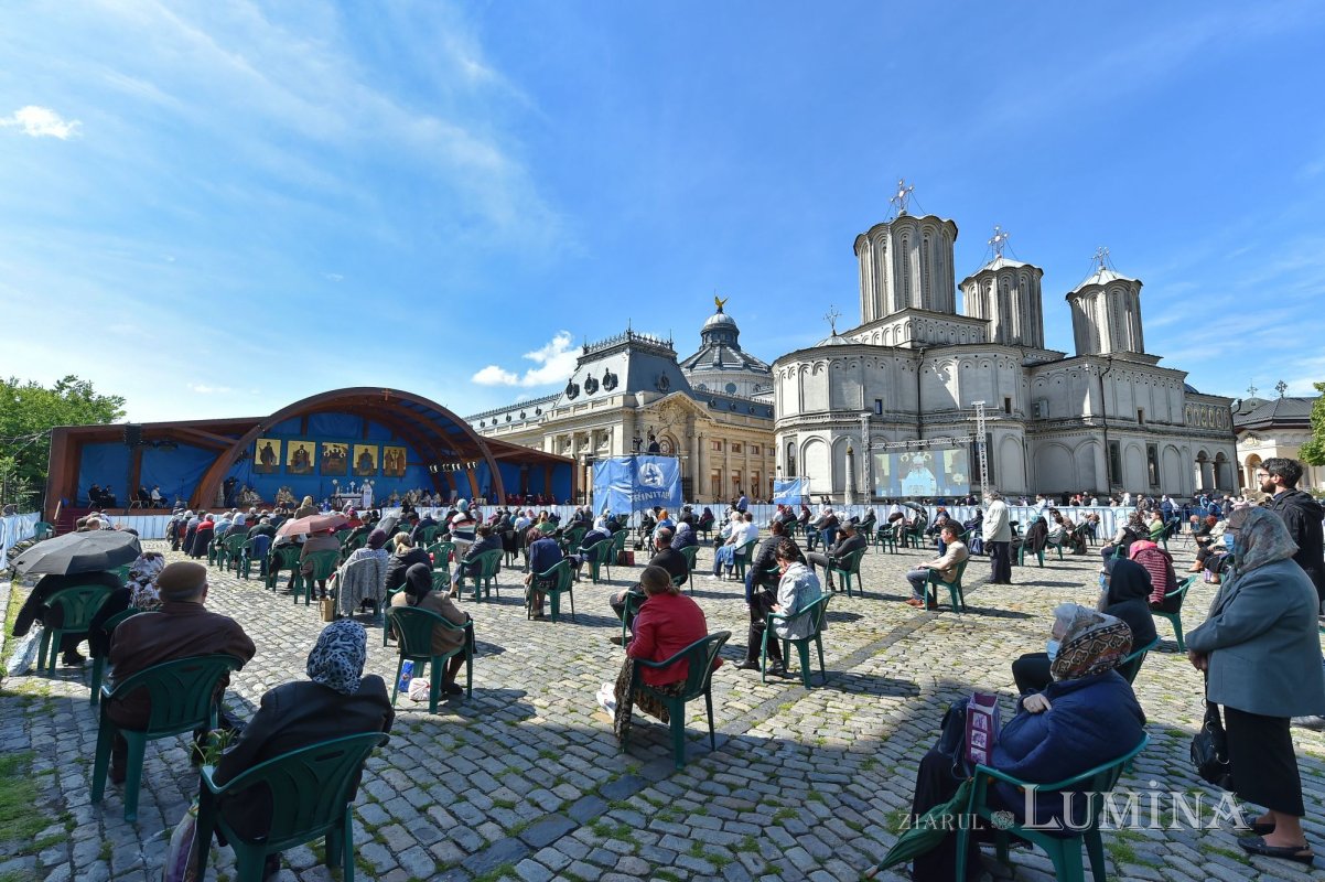 Hramul istoric al Catedralei Patriarhale din București 171689