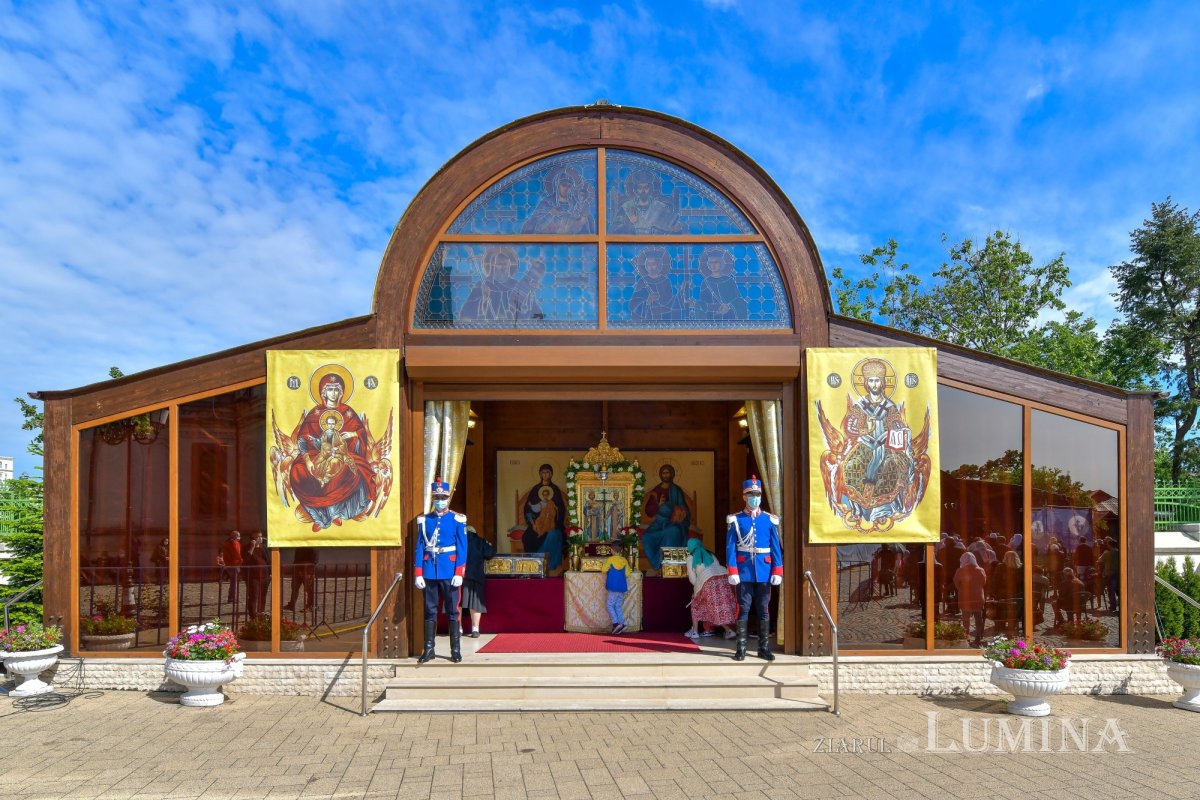 Hramul istoric al Catedralei Patriarhale din București 171693