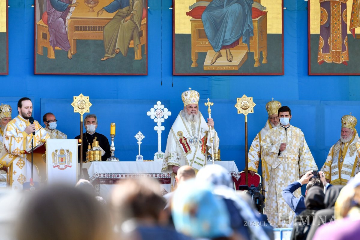 Hramul istoric al Catedralei Patriarhale din București 171696