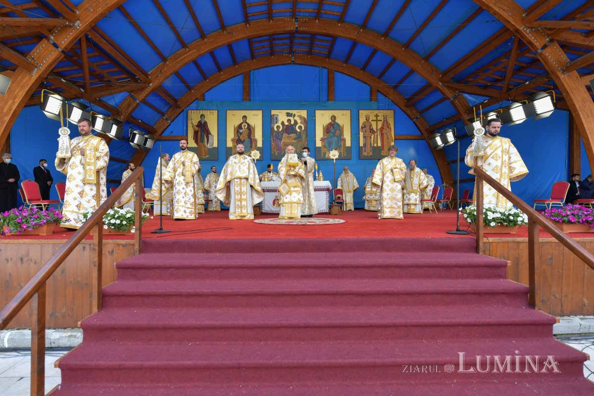 Hramul istoric al Catedralei Patriarhale din București 171701