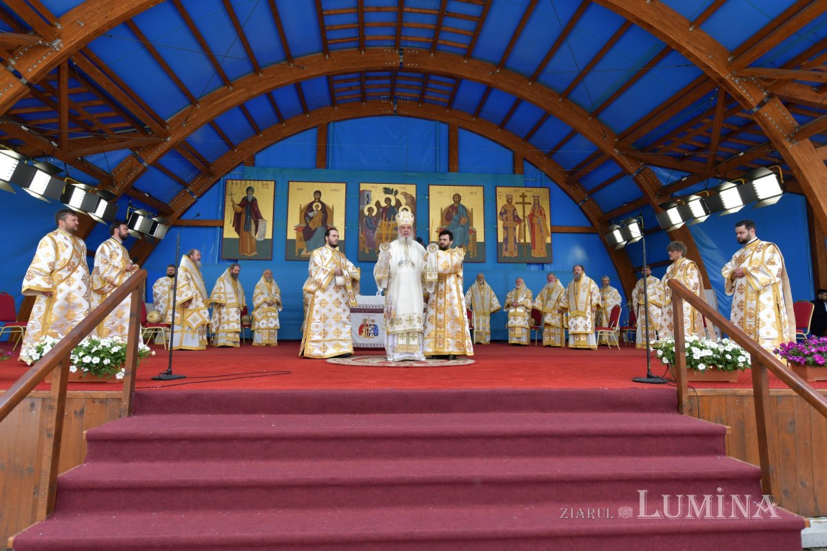 Hramul istoric al Catedralei Patriarhale din București 171703