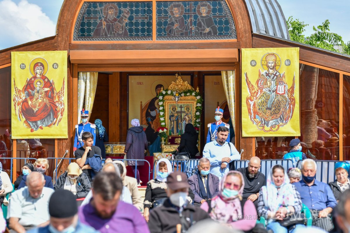 Hramul istoric al Catedralei Patriarhale din București 171705