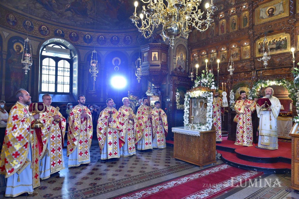 A fost sfințită pictura bisericii Parohiei Cărămidarii de Jos 171782