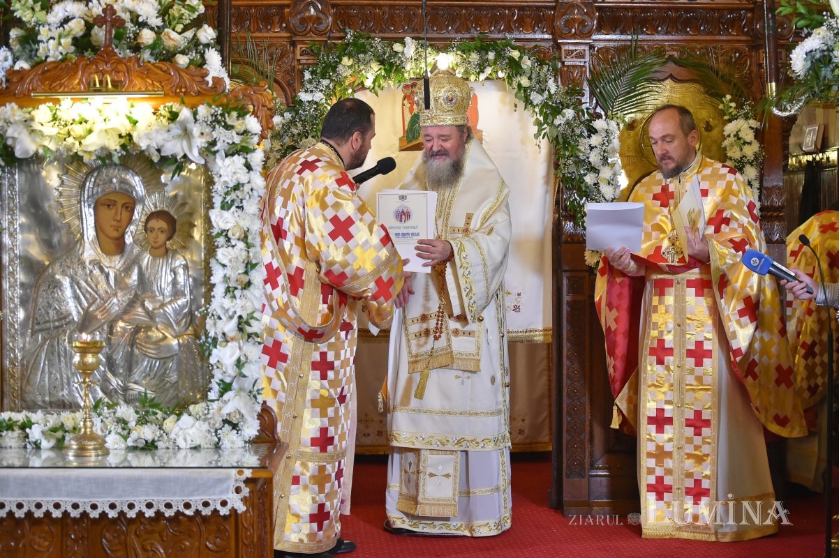 A fost sfințită pictura bisericii Parohiei Cărămidarii de Jos 171797