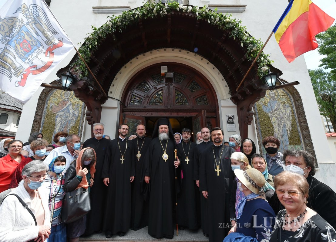 A fost sfințită pictura bisericii Parohiei Cărămidarii de Jos 171803