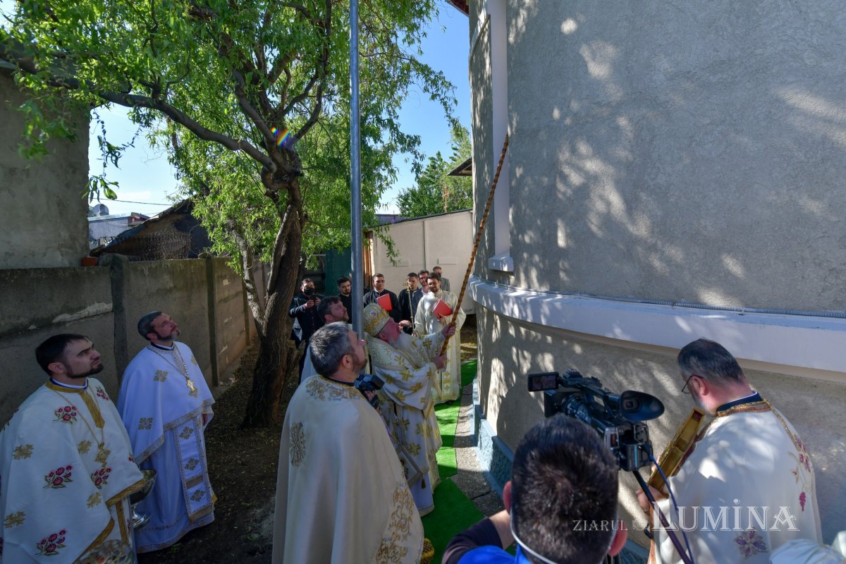 Veşmânt nou de har pentru Biserica Bumbăcari din Capitală 171820